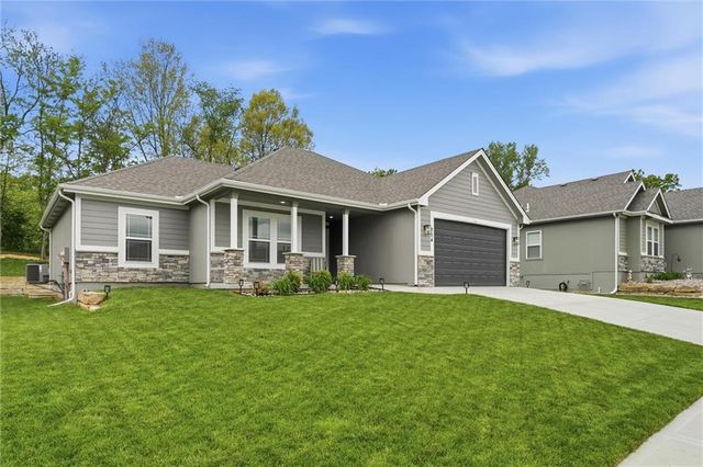 204 S MARIMACK Court, Kearney, MO 64040