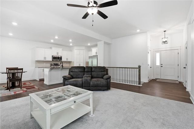 204 S MARIMACK Court, Kearney, MO 64040