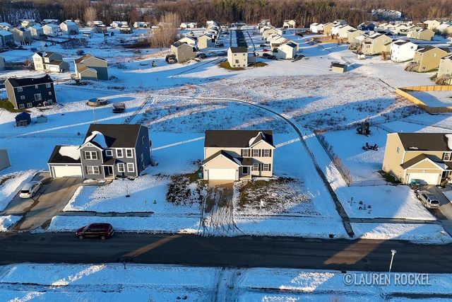 433 Oak View Drive, Middleville, MI 49333