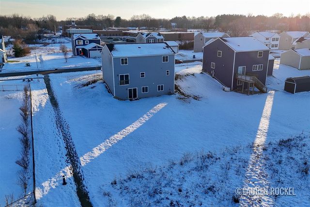 433 Oak View Drive, Middleville, MI 49333