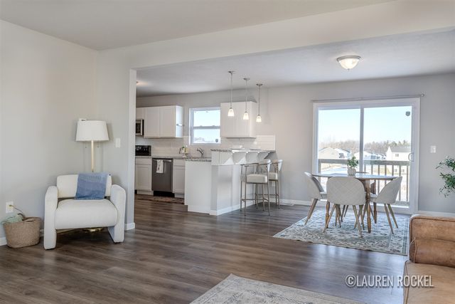 433 Oak View Drive, Middleville, MI 49333