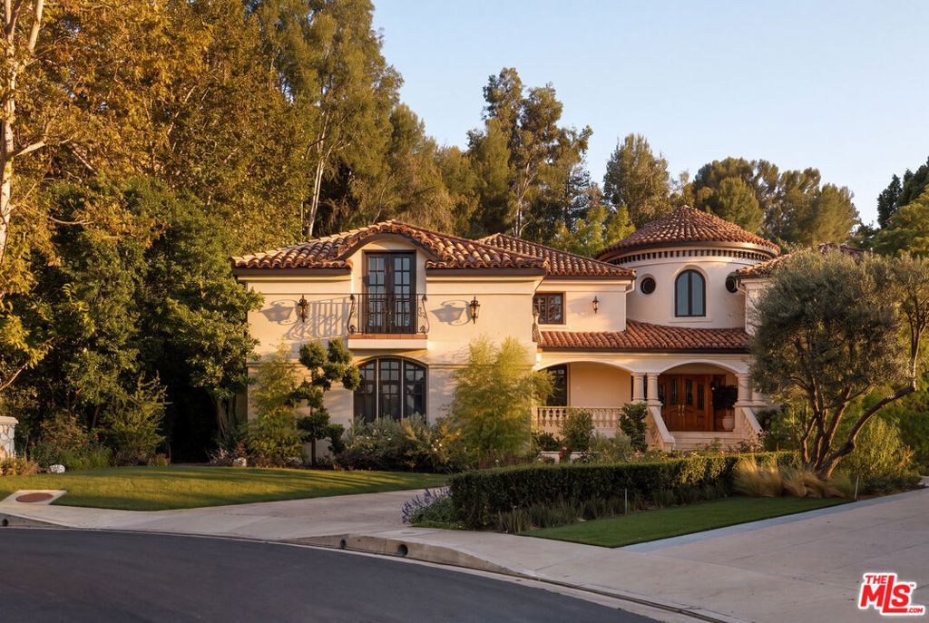 3829 Hayvenhurst Drive, Los Angeles, CA 91436 — exterior