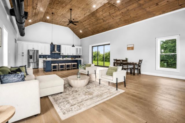3351 Georgesville Wrightsville Road, Grove City, OH 43123