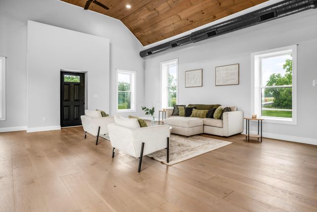 3351 Georgesville Wrightsville Road, Grove City, OH 43123