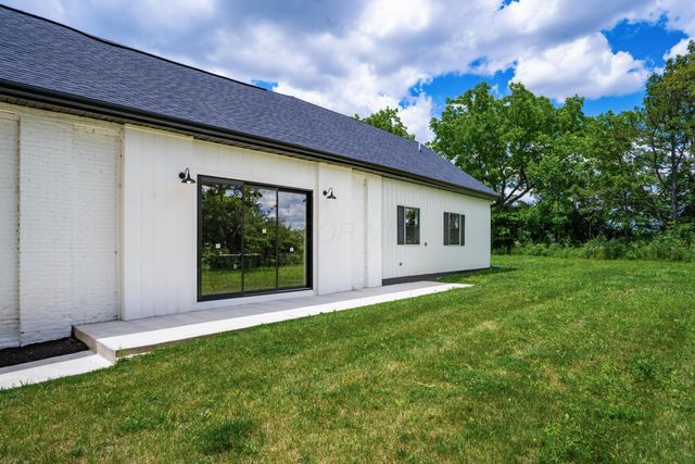 3351 Georgesville Wrightsville Road, Grove City, OH 43123