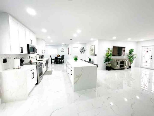 301 SW 136th Court 1, Miami, FL 33184