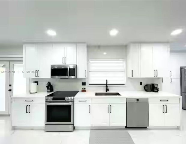 301 SW 136th Court 1, Miami, FL 33184