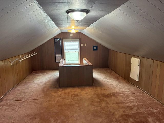 3906 S Kirkwood AVENUE, Saint Francis, WI 53235
