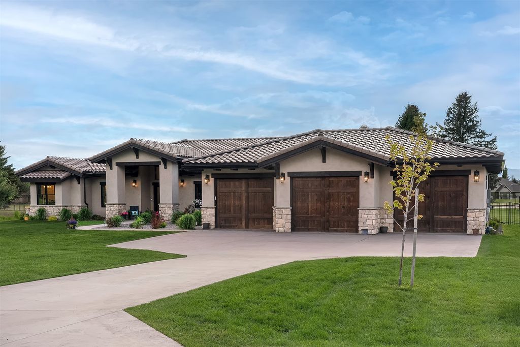 344 Chapman Lane, Bigfork, MT 59911 photo 2