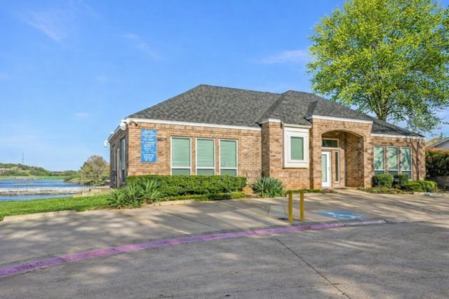 2101 Vista Ridge Court, Arlington, TX 76013