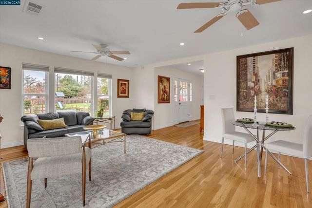 1579 Farm Bureau Rd, Concord, CA 94519