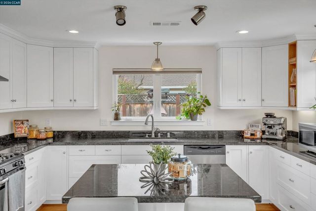 1579 Farm Bureau Rd, Concord, CA 94519