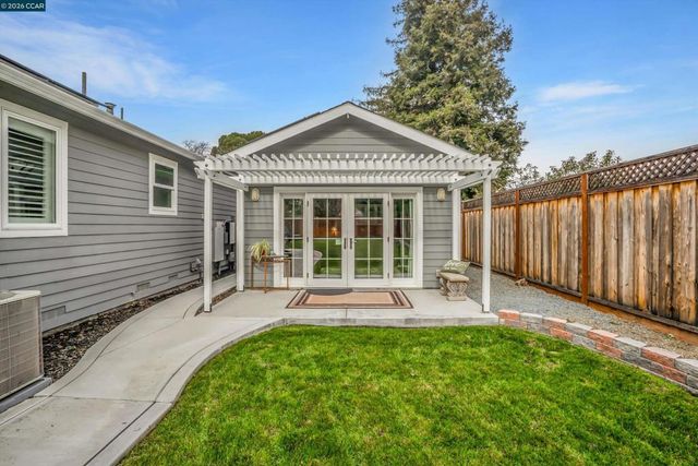 1579 Farm Bureau Rd, Concord, CA 94519