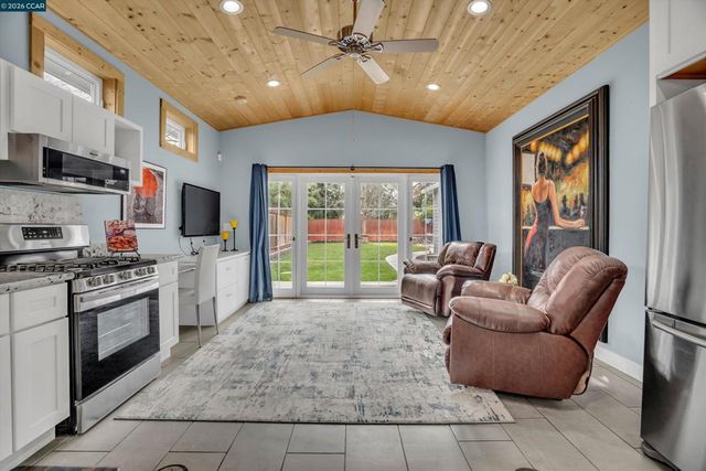 1579 Farm Bureau Rd, Concord, CA 94519