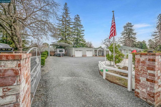 1579 Farm Bureau Rd, Concord, CA 94519