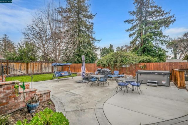 1579 Farm Bureau Rd, Concord, CA 94519