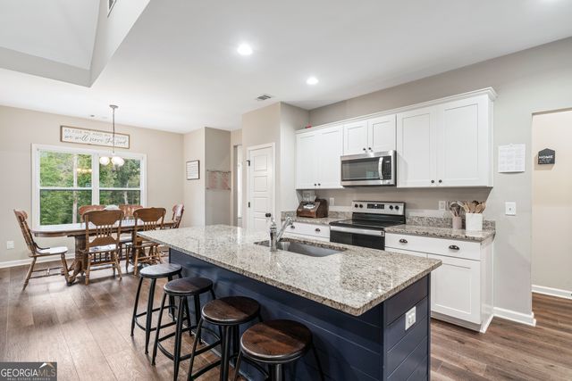 240 Oakwood Drive, Commerce, GA 30529