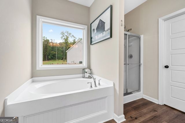 240 Oakwood Drive, Commerce, GA 30529