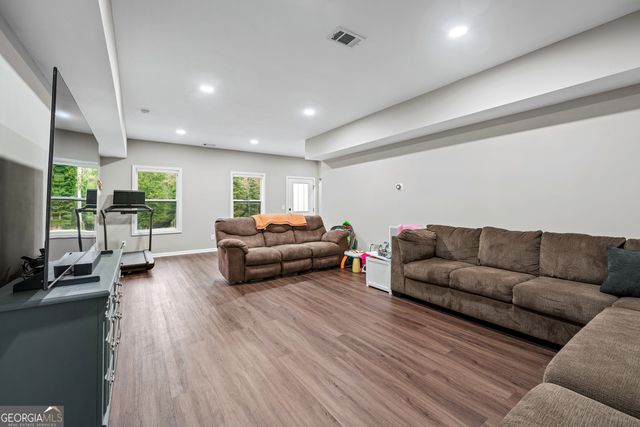 240 Oakwood Drive, Commerce, GA 30529