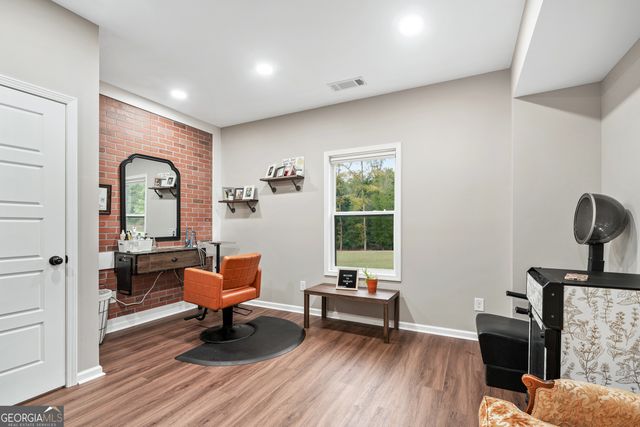 240 Oakwood Drive, Commerce, GA 30529