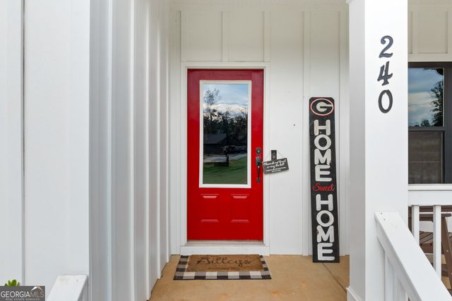 240 Oakwood Drive, Commerce, GA 30529