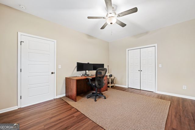 240 Oakwood Drive, Commerce, GA 30529