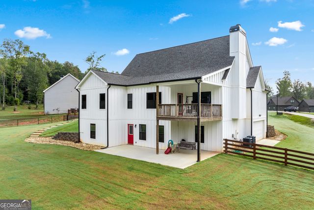 240 Oakwood Drive, Commerce, GA 30529