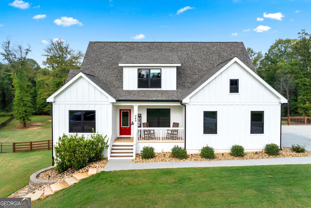 240 Oakwood Drive, Commerce, GA 30529