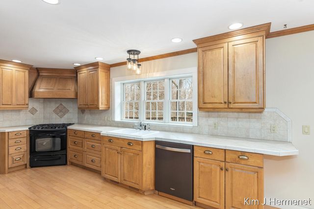 7544 Thornapple River Drive, Caledonia, MI 49316