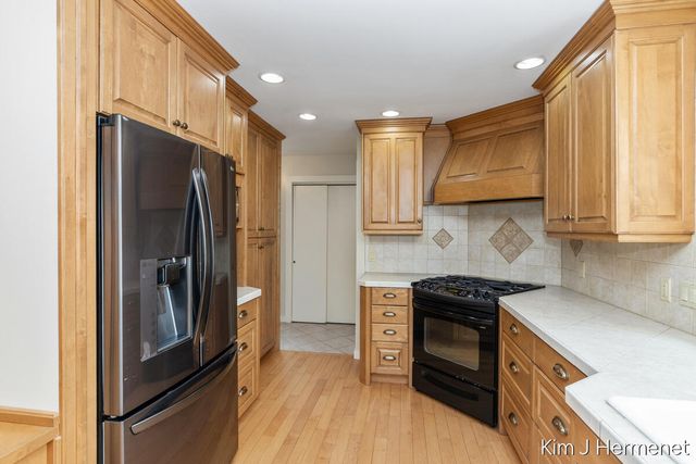 7544 Thornapple River Drive, Caledonia, MI 49316