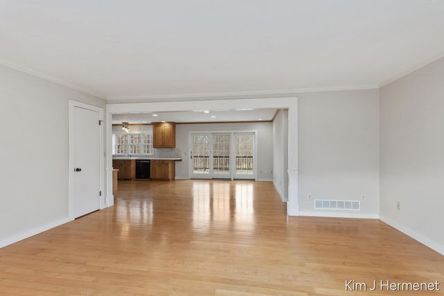 7544 Thornapple River Drive, Caledonia, MI 49316