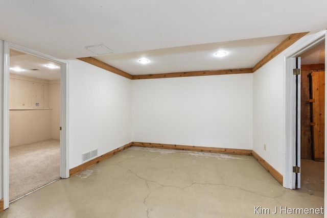 7544 Thornapple River Drive, Caledonia, MI 49316