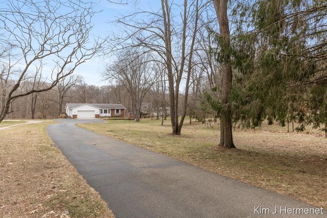 7544 Thornapple River Drive, Caledonia, MI 49316