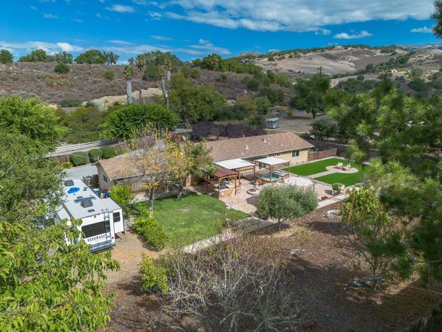 27412 Vista Del Toro Place, Salinas, CA 93908