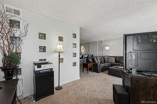 1020 15th Street 33A, Denver, CO 80202