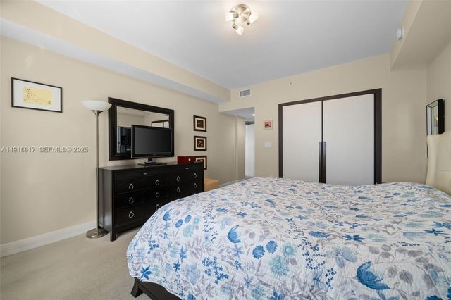 20000 E Country Club Dr 1002, Aventura, FL 33180