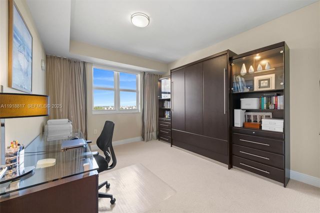 20000 E Country Club Dr 1002, Aventura, FL 33180