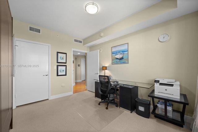 20000 E Country Club Dr 1002, Aventura, FL 33180