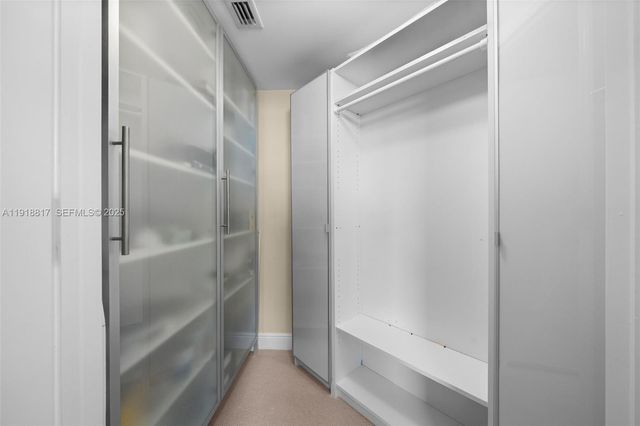 20000 E Country Club Dr 1002, Aventura, FL 33180