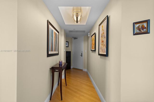 20000 E Country Club Dr 1002, Aventura, FL 33180