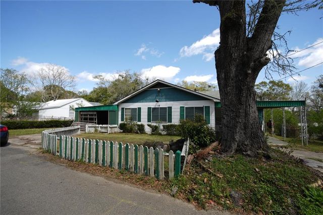 15 Ryan Street, Chickasaw, AL 36611