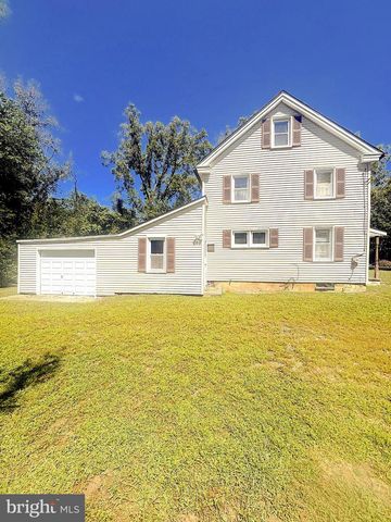 403 CHAIRVILLE RD, Southampton, NJ 08088