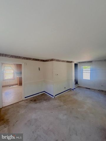 403 CHAIRVILLE RD, Southampton, NJ 08088