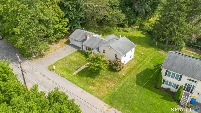 82 Sande Avenue, Waterbury, CT 06710