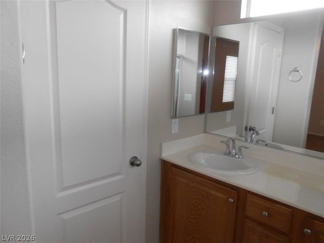 10420 September Flower Street, Las Vegas, NV 89183