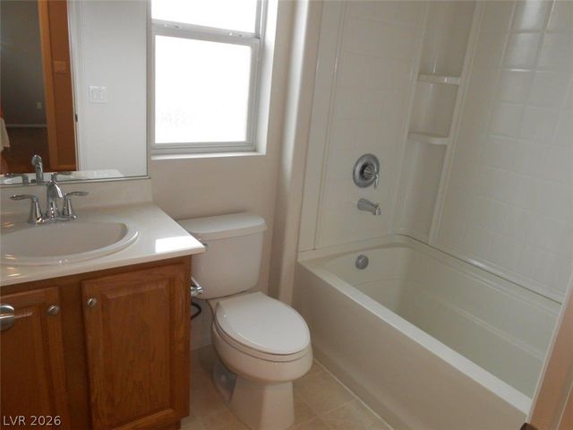 10420 September Flower Street, Las Vegas, NV 89183