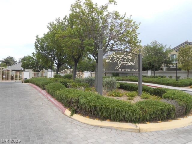 10420 September Flower Street, Las Vegas, NV 89183