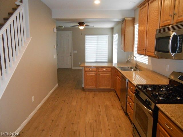 10420 September Flower Street, Las Vegas, NV 89183