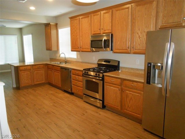 10420 September Flower Street, Las Vegas, NV 89183