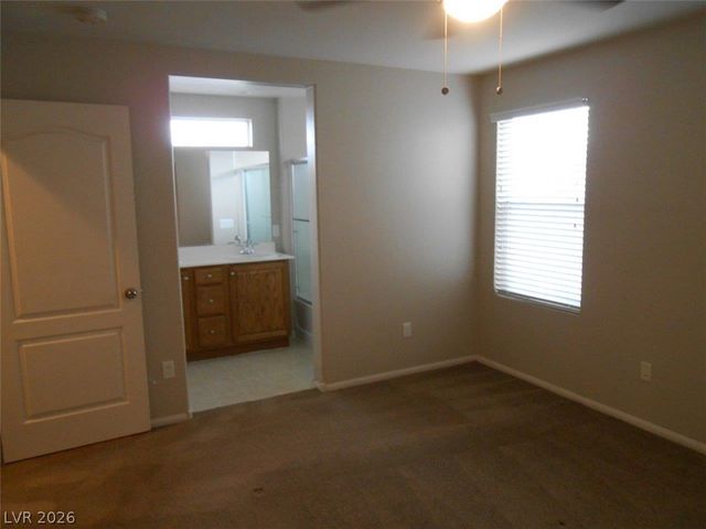 10420 September Flower Street, Las Vegas, NV 89183